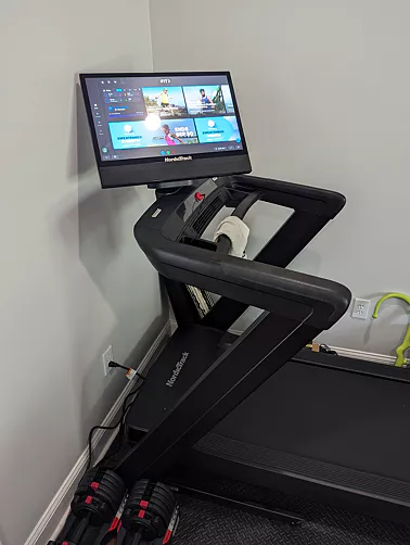 NordicTrack Treadmill reviews Carnie B.