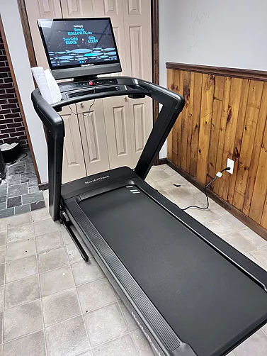 NordicTrack Treadmill reviews Craig D.